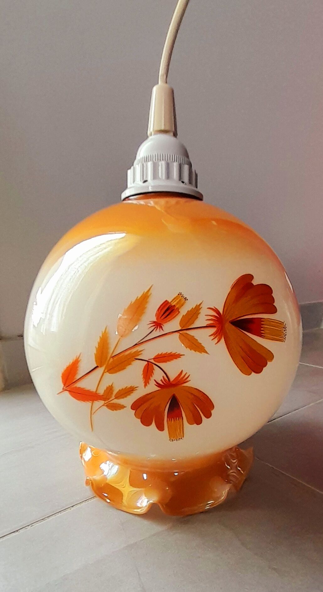 Suspension in opaline globe floral 70s