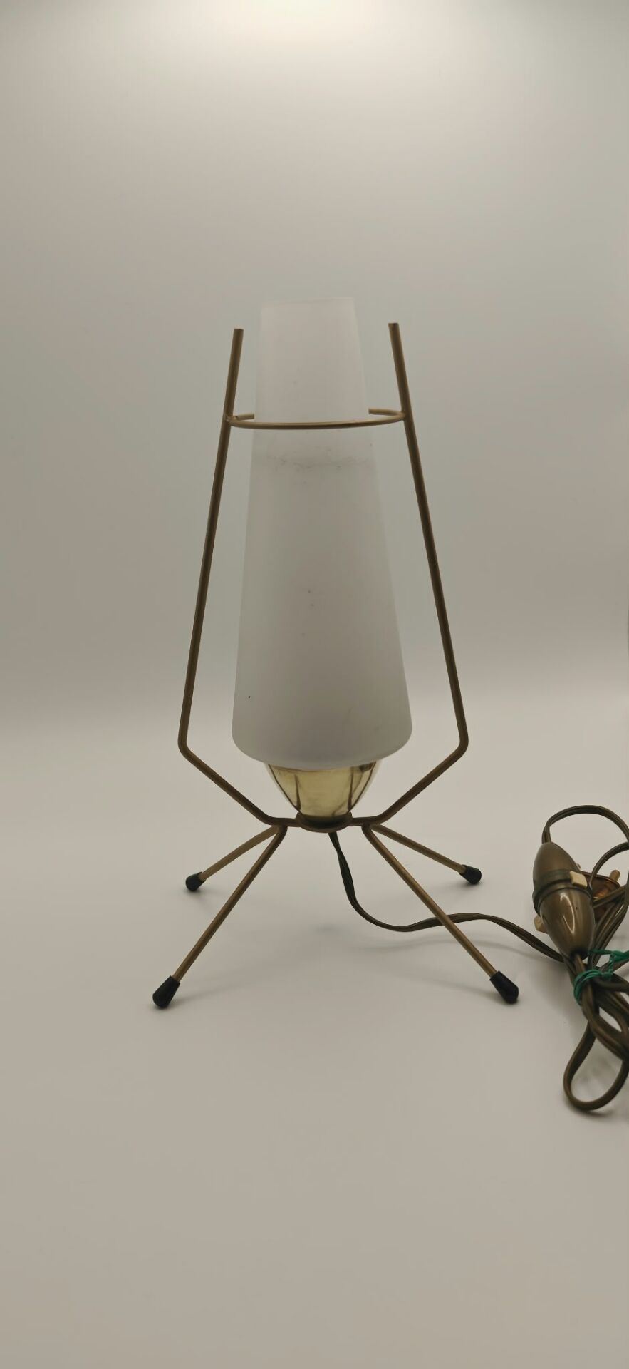 Vintage 1950 Arlus table lamp / Golden metal tripod and opaline