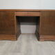 Bureau de milieu en chêne et loupe
