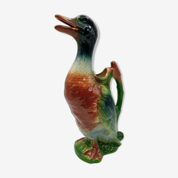 Duck pitcher in dabbling