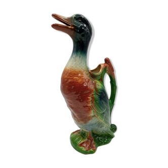 Duck pitcher in dabbling