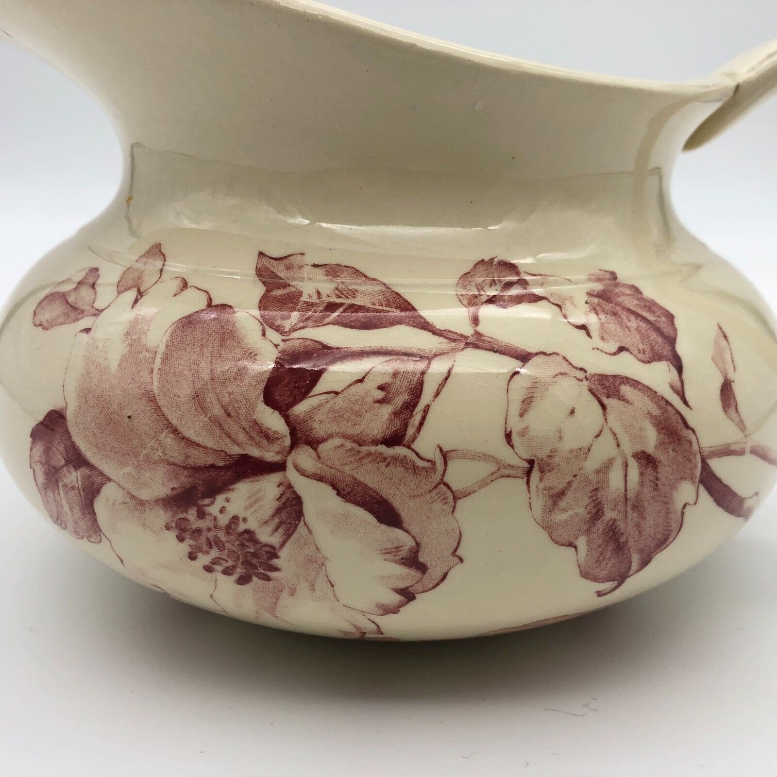 Toilet broc shaped "chubby" earthenware of Gien model ETE, gold medal