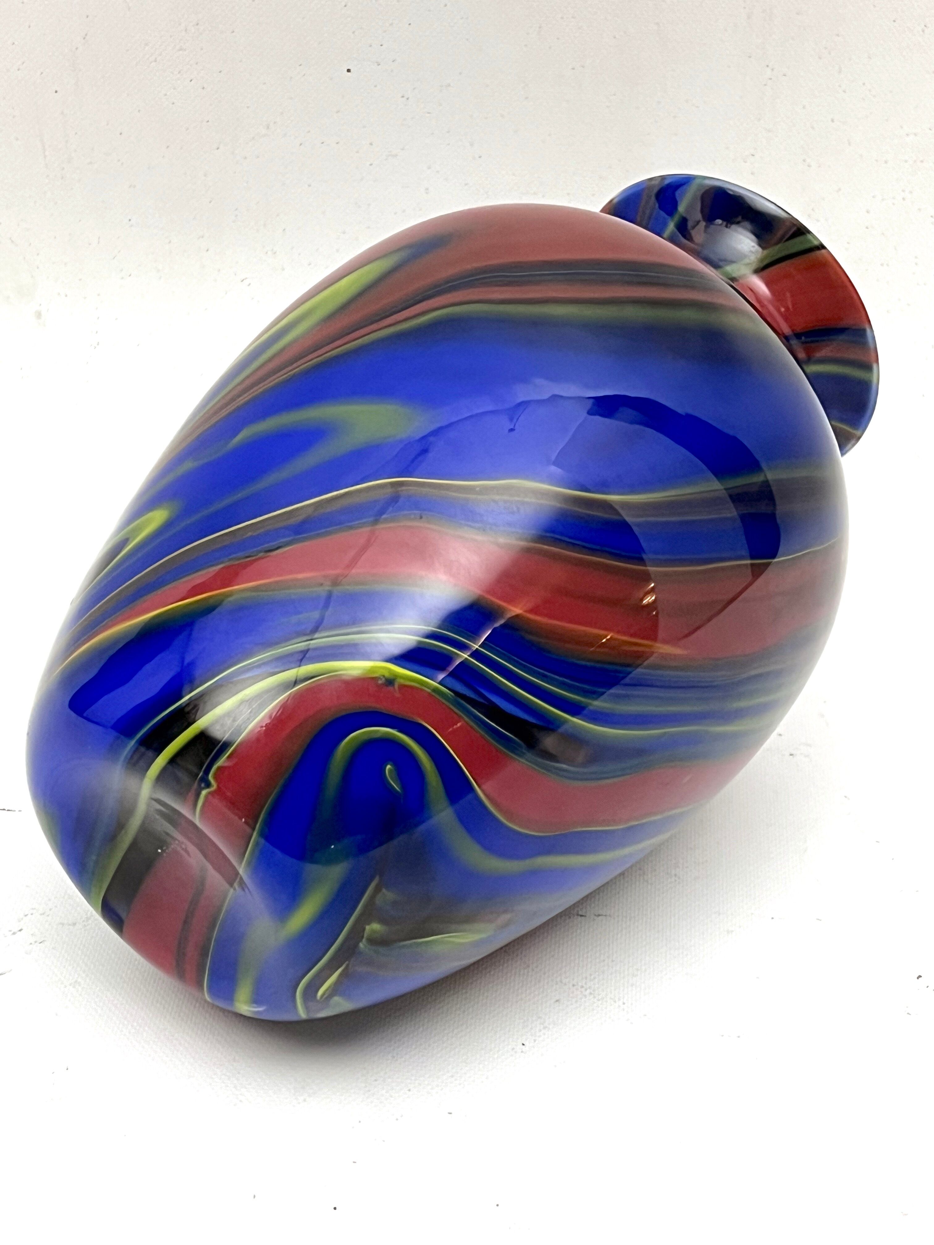 Postmodern multicolored Murano glass vase by Ottavio Missoni. Italy 1980s