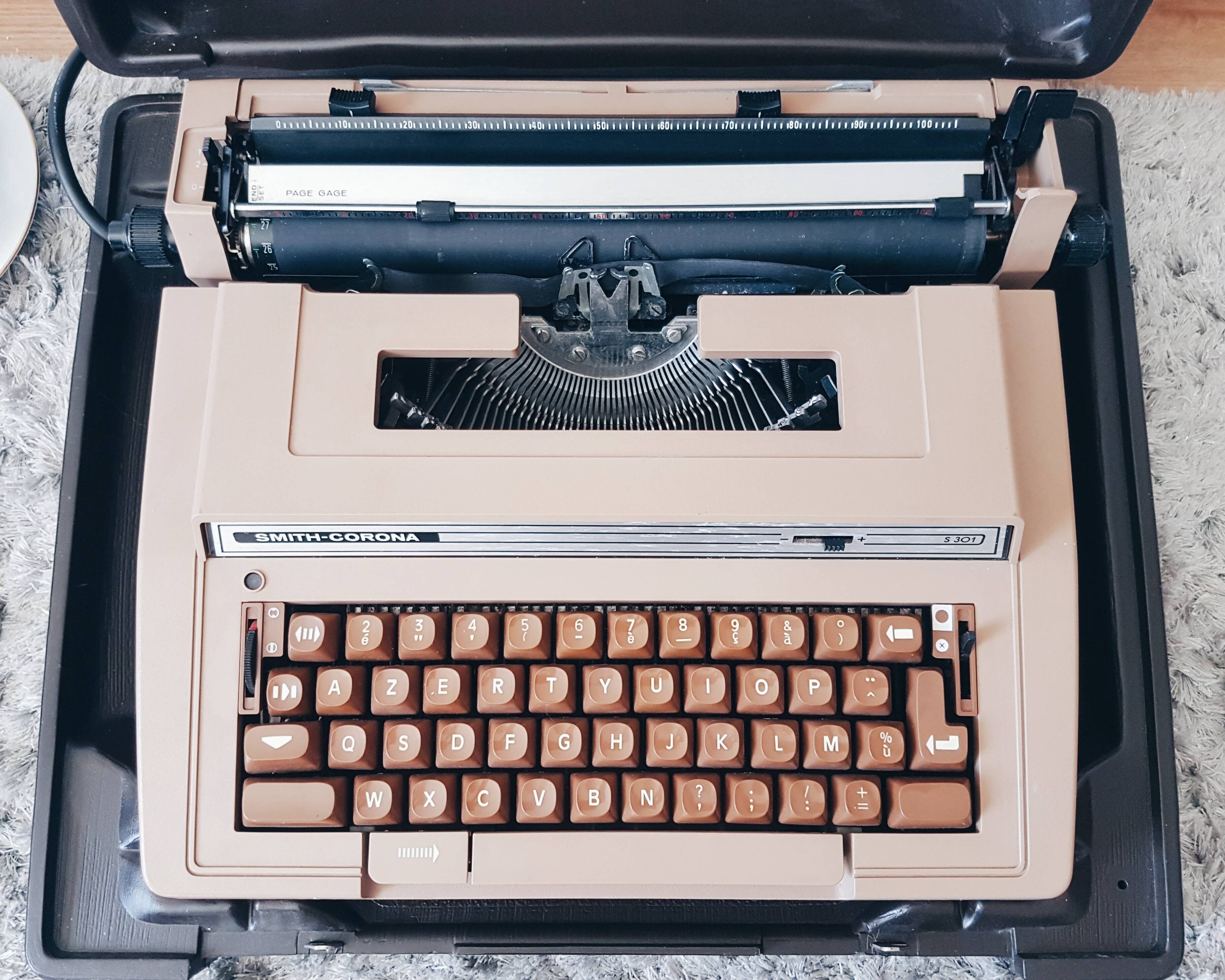 Smith Corona Electric S301 80s Electric Writing Machine