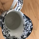 Pichet ancien en porcelaine décorée de GRIGNY