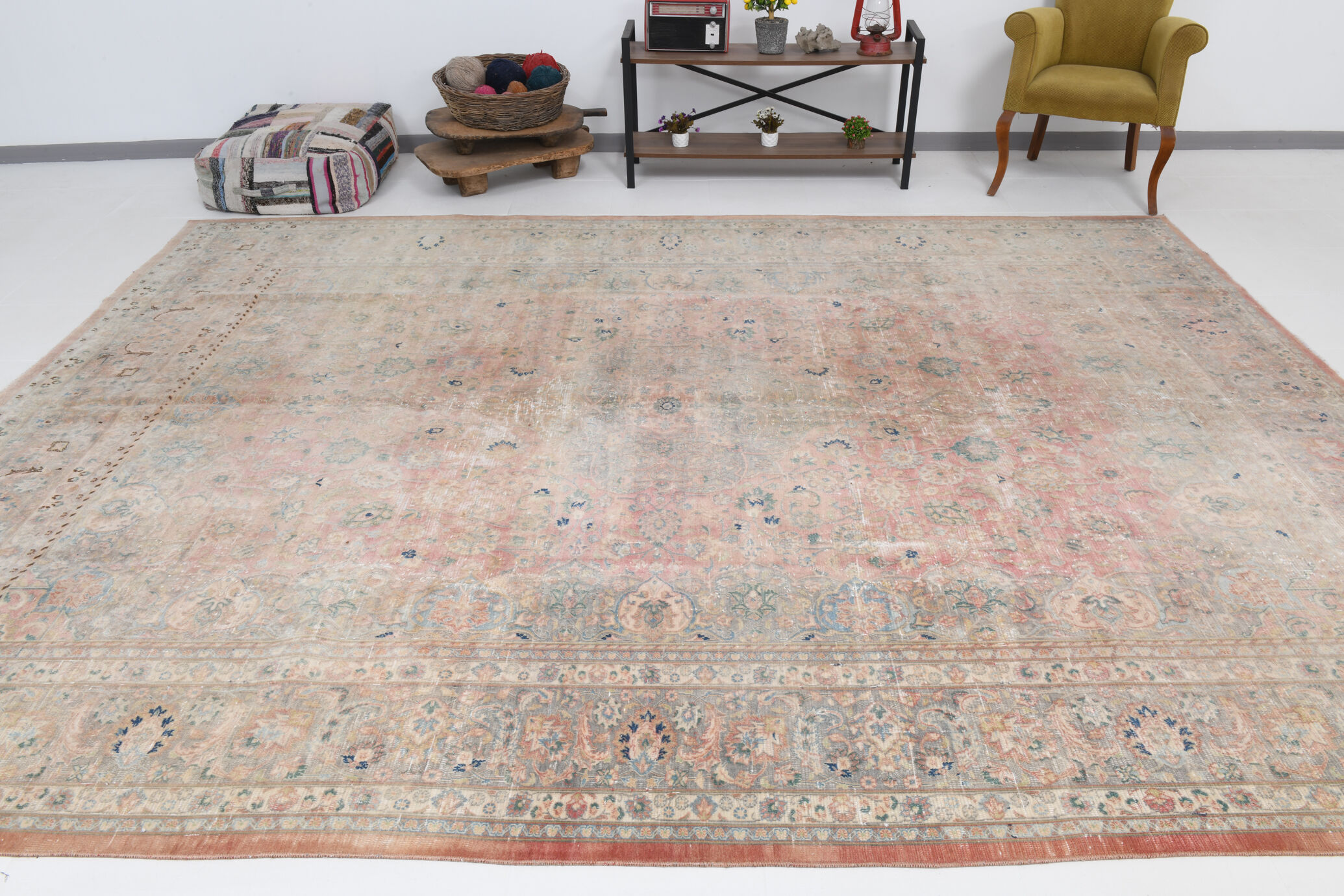 Classic persian rug, 301x385cm
