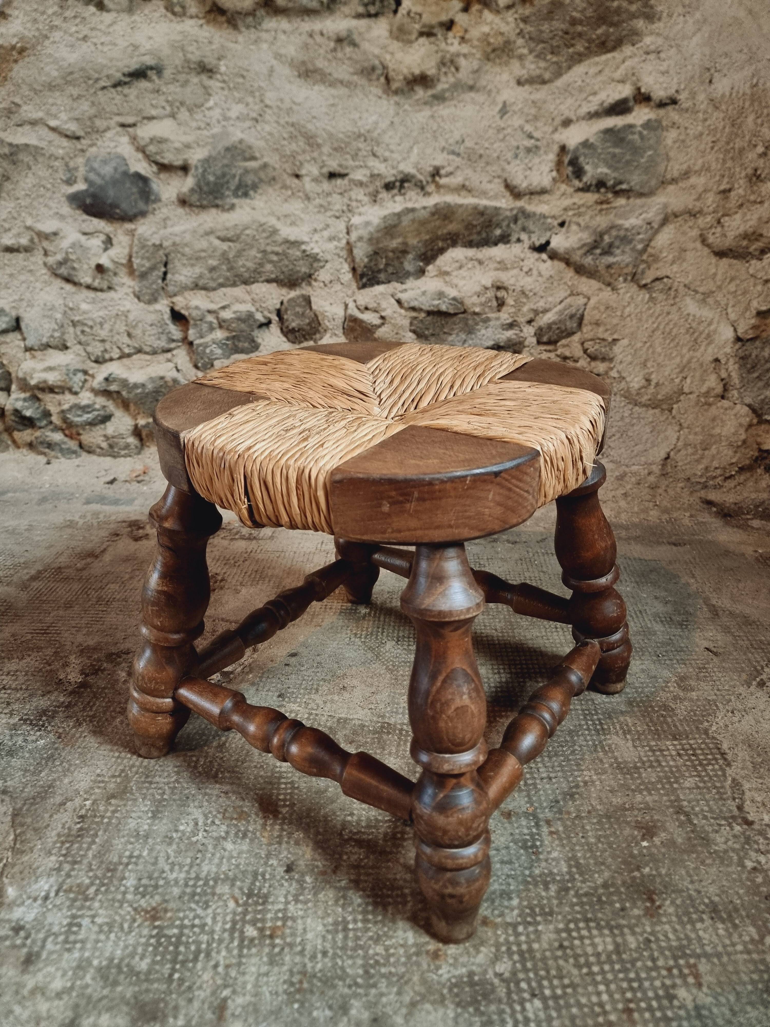 Vintage beechwood stool with straw seat – France, 1950s