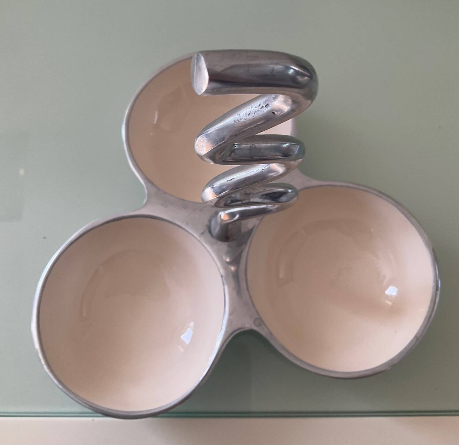 Aluminum designer servant