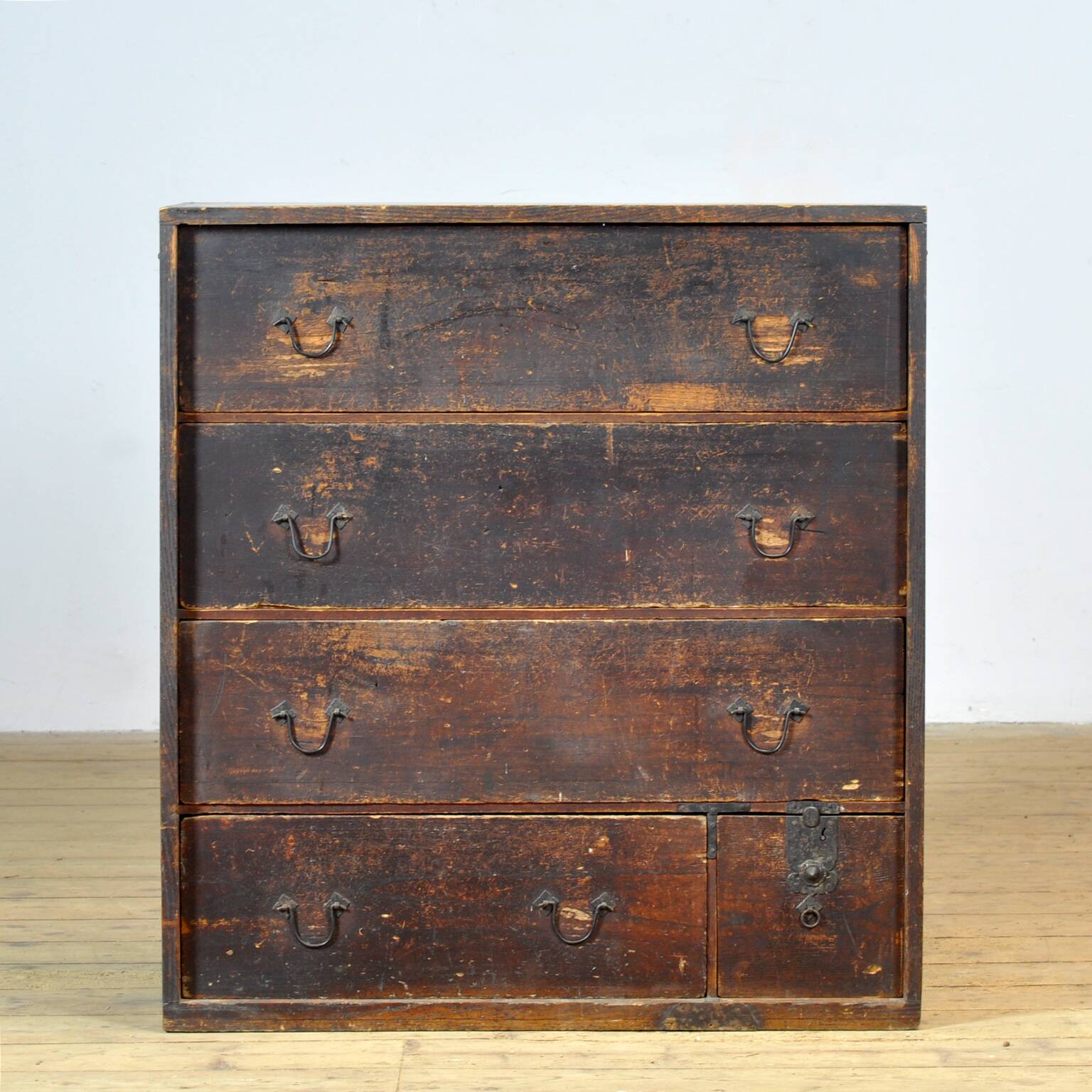 Japanese Tansu chest of drawers, circa 1870