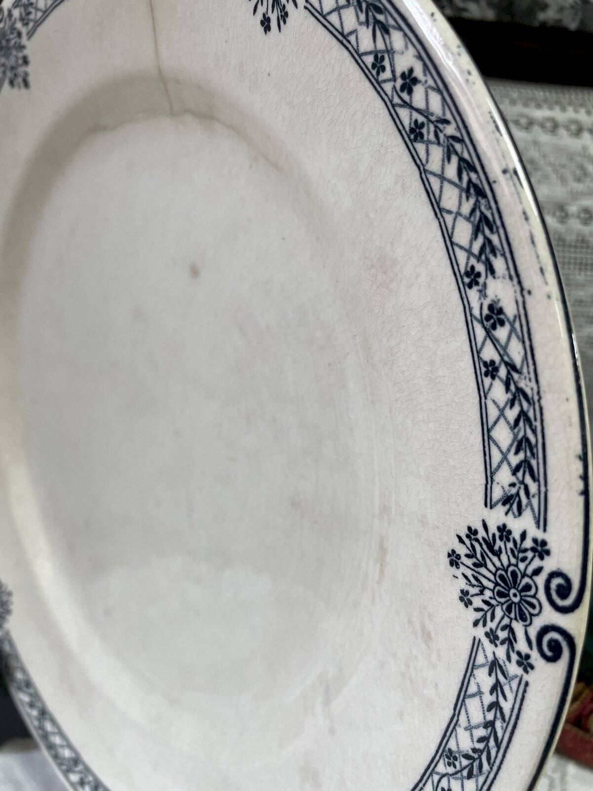 Round serving dish Terre de Fer Salins