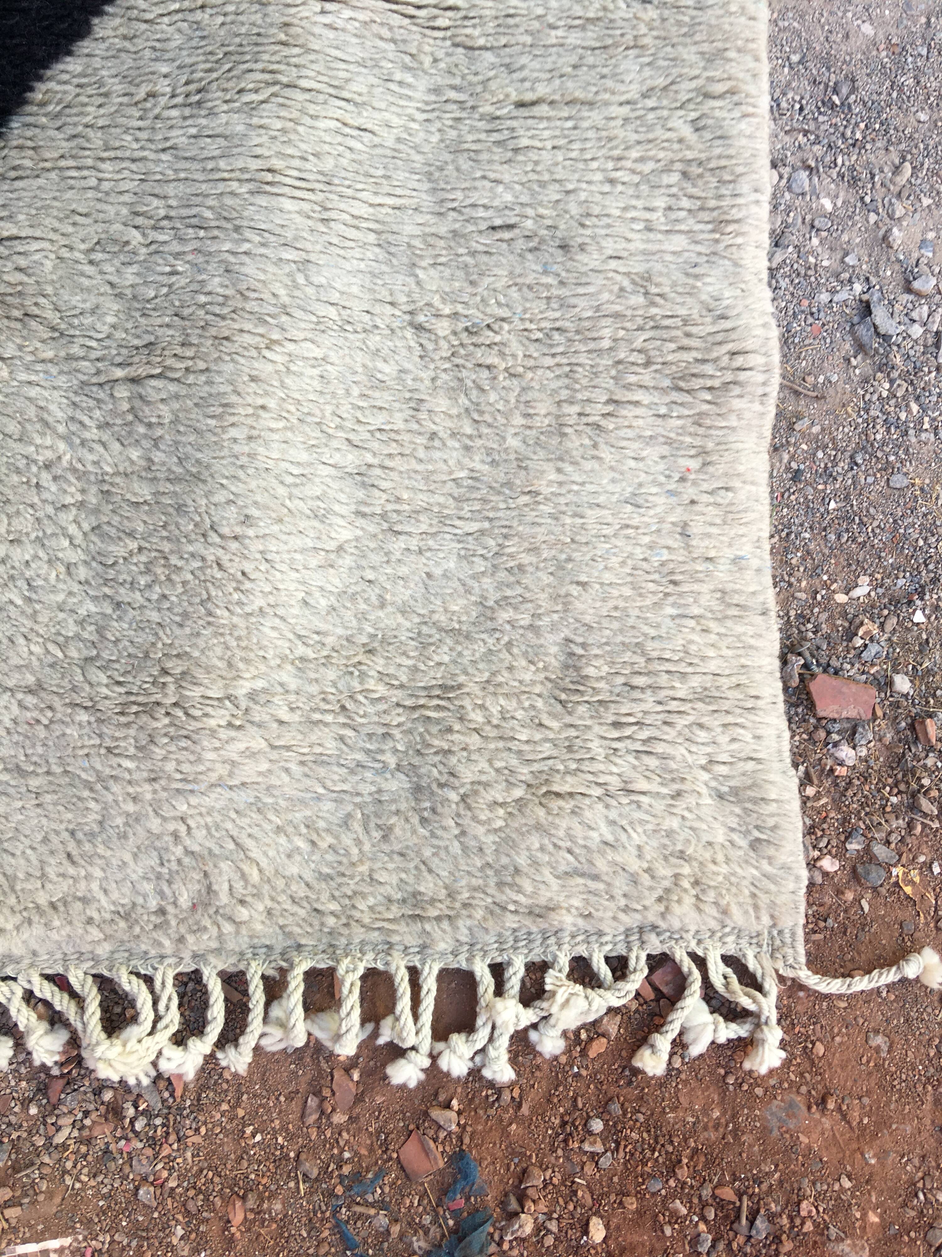 Exceptional Mrirt rug 270 x 255 cm