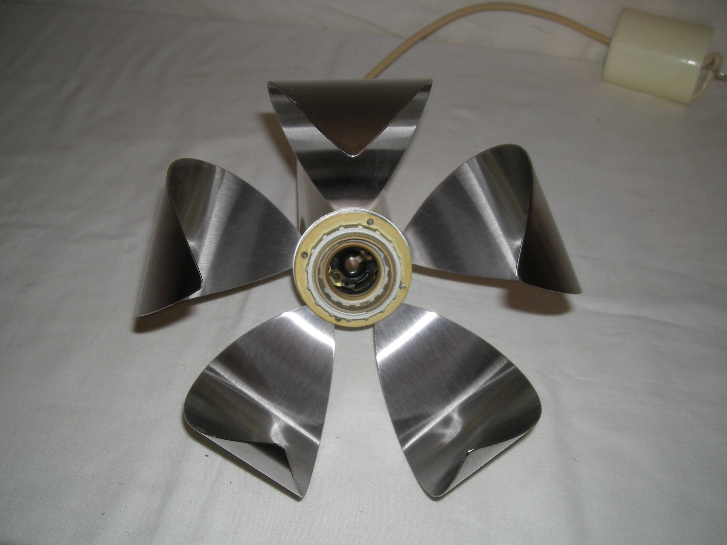 1970s floral suspension