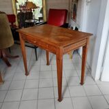 Bureau pieds fuseaux