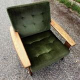 Salon scandinave de couleur vert vintage des années 70