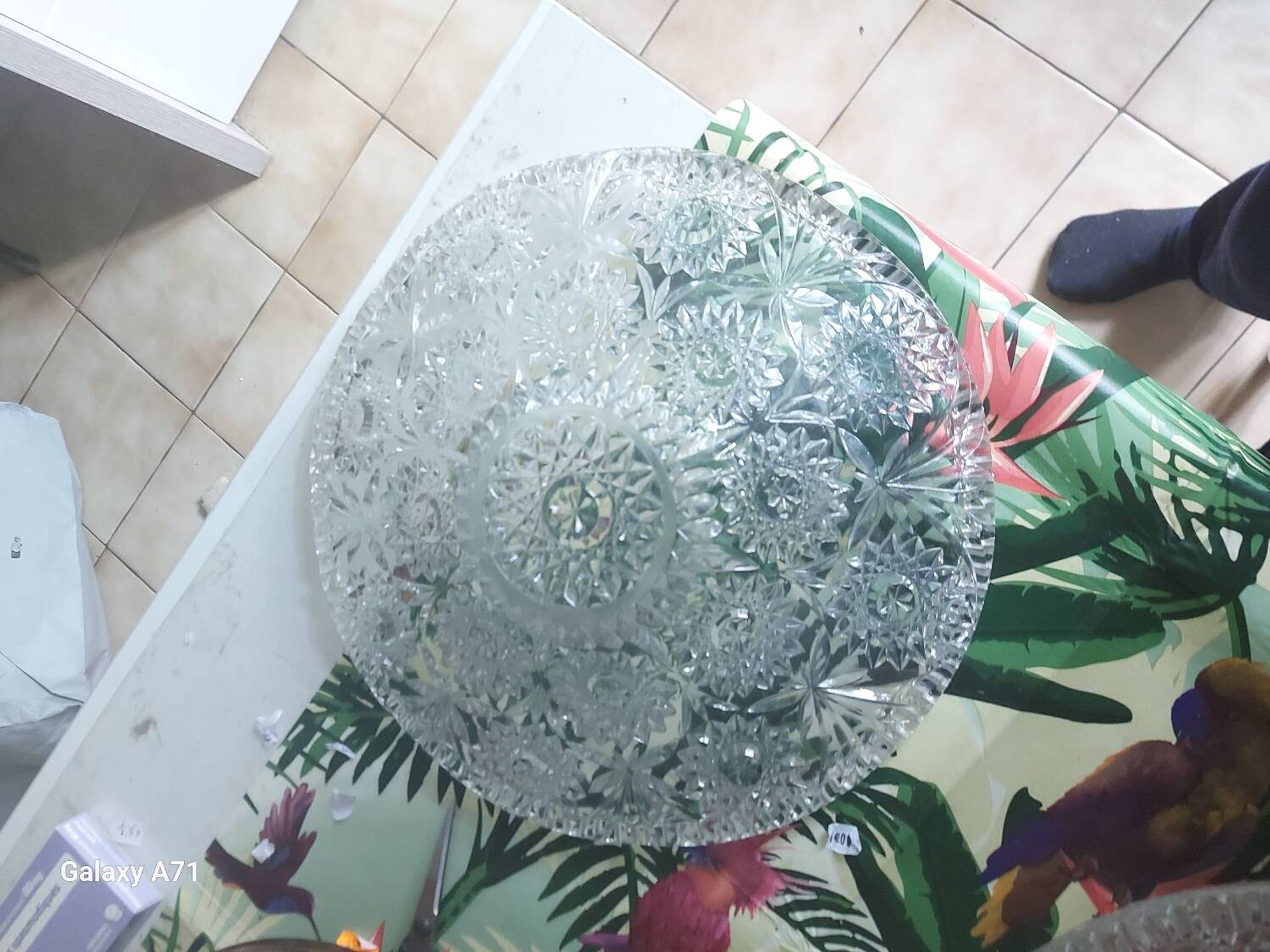 2 dishes or baskets in pressed moulded cut glass