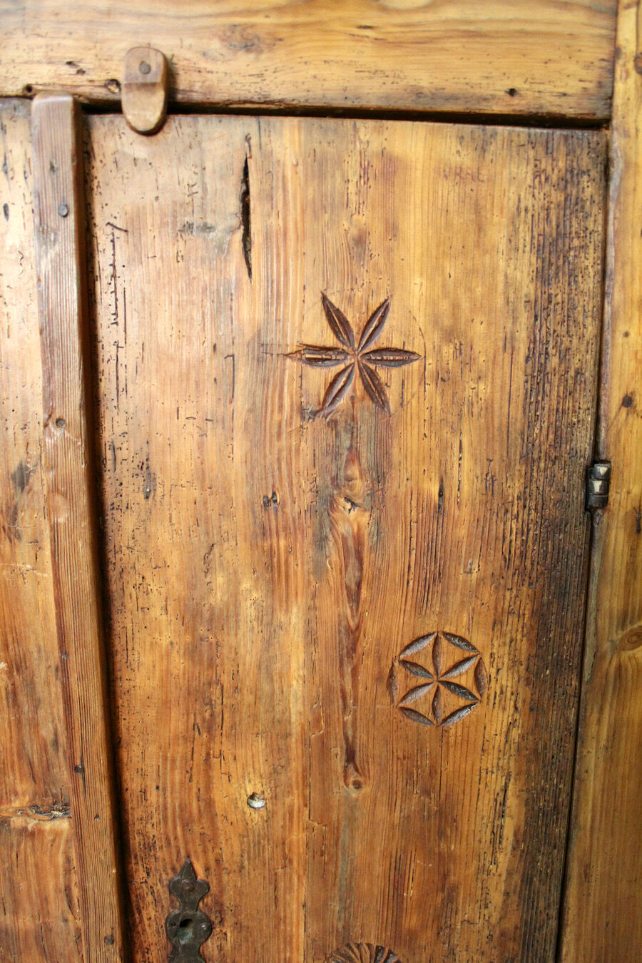 Wardrobe pantry savoyard