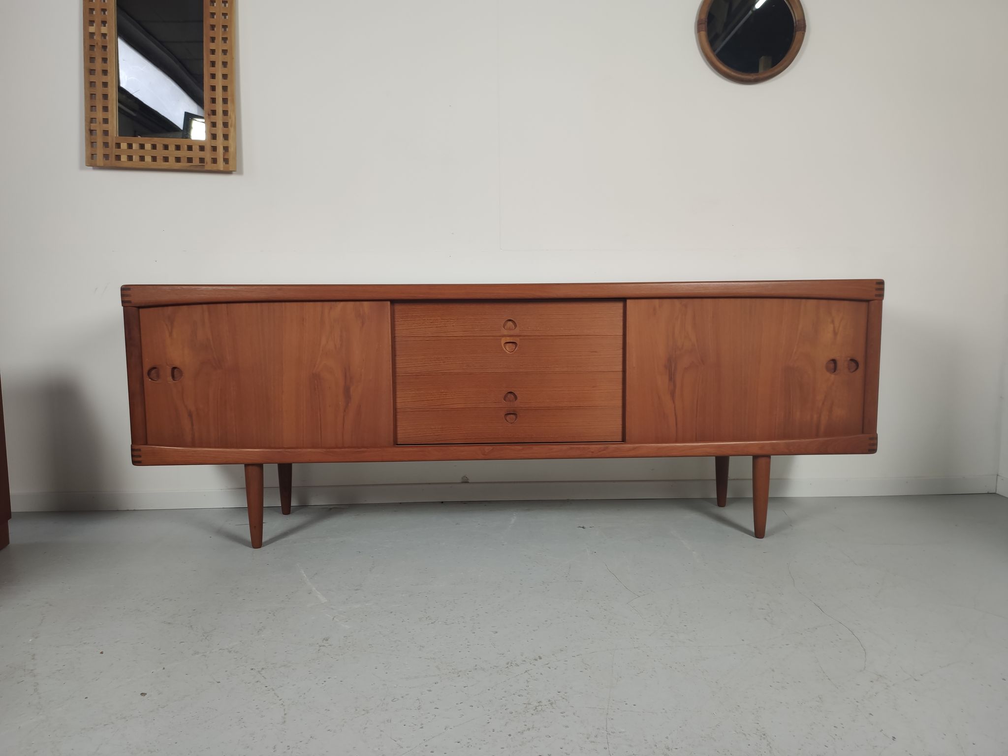 Enfilade en teck HW Klein pour Bramin made in Denmark 1960s