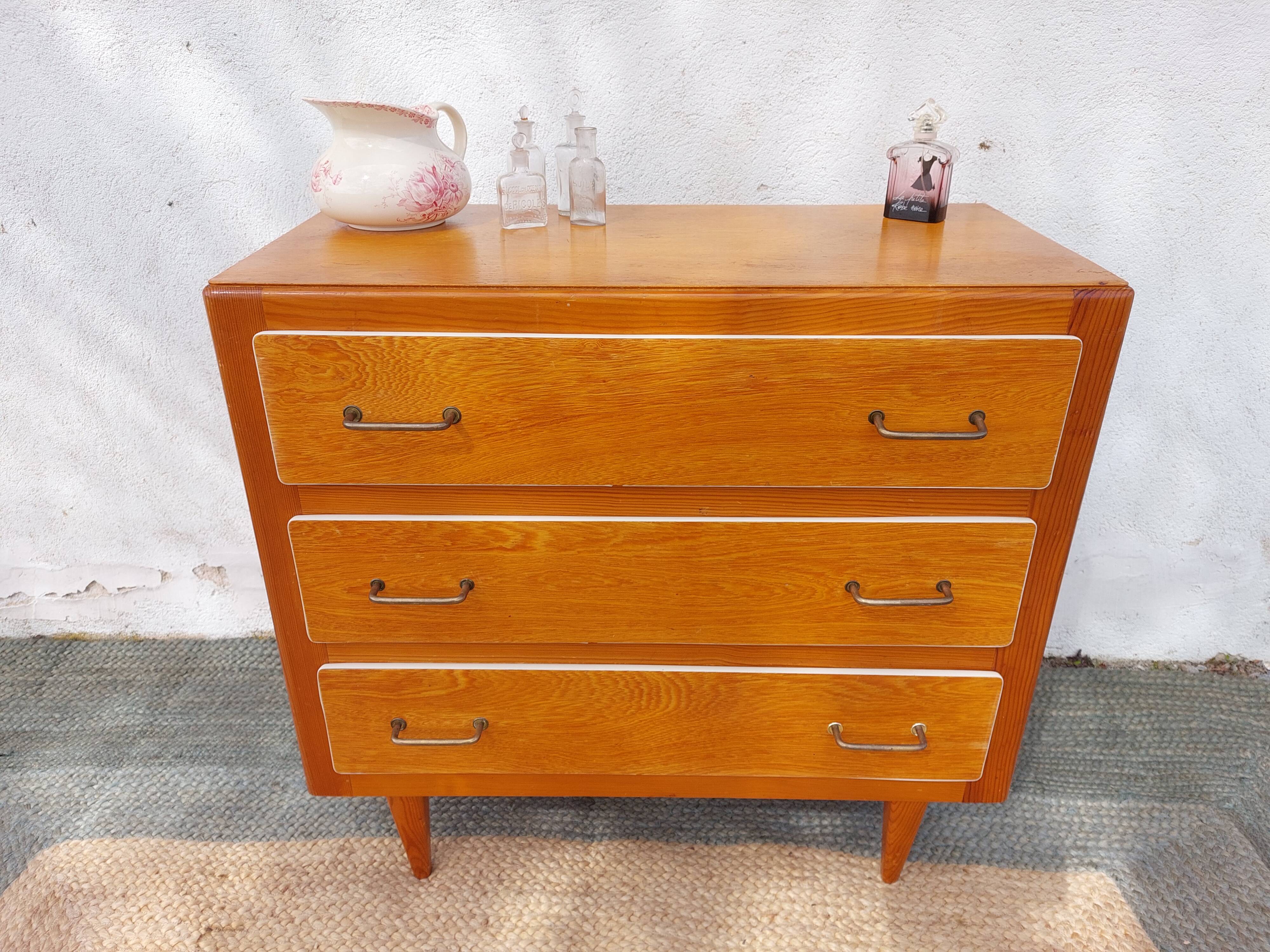 Commode vintage bois, galon blanc