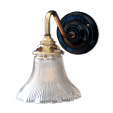 Applique murale en verre prismatique type holophane et col de cygne en laiton