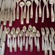 A cutlery set of 81 pieces.