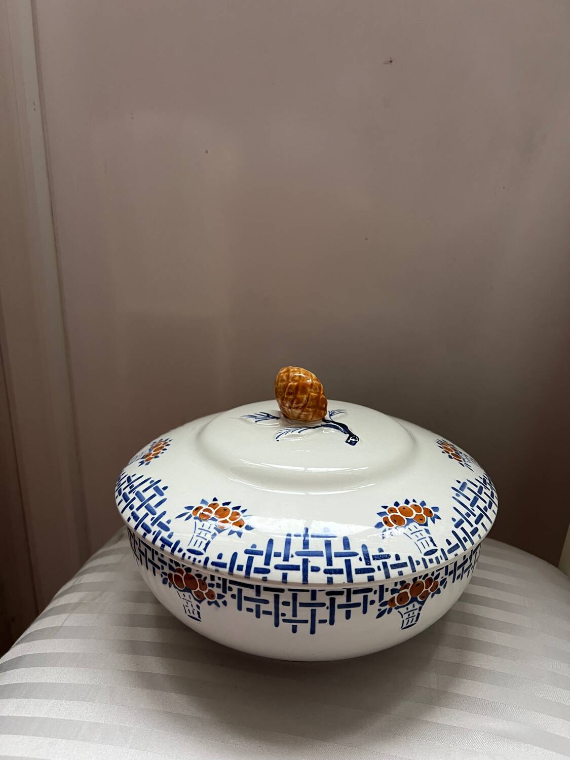 Saint Amand art deco vegetable soup tureen