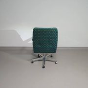 Office chair with armrests / turnable / not height adjustable