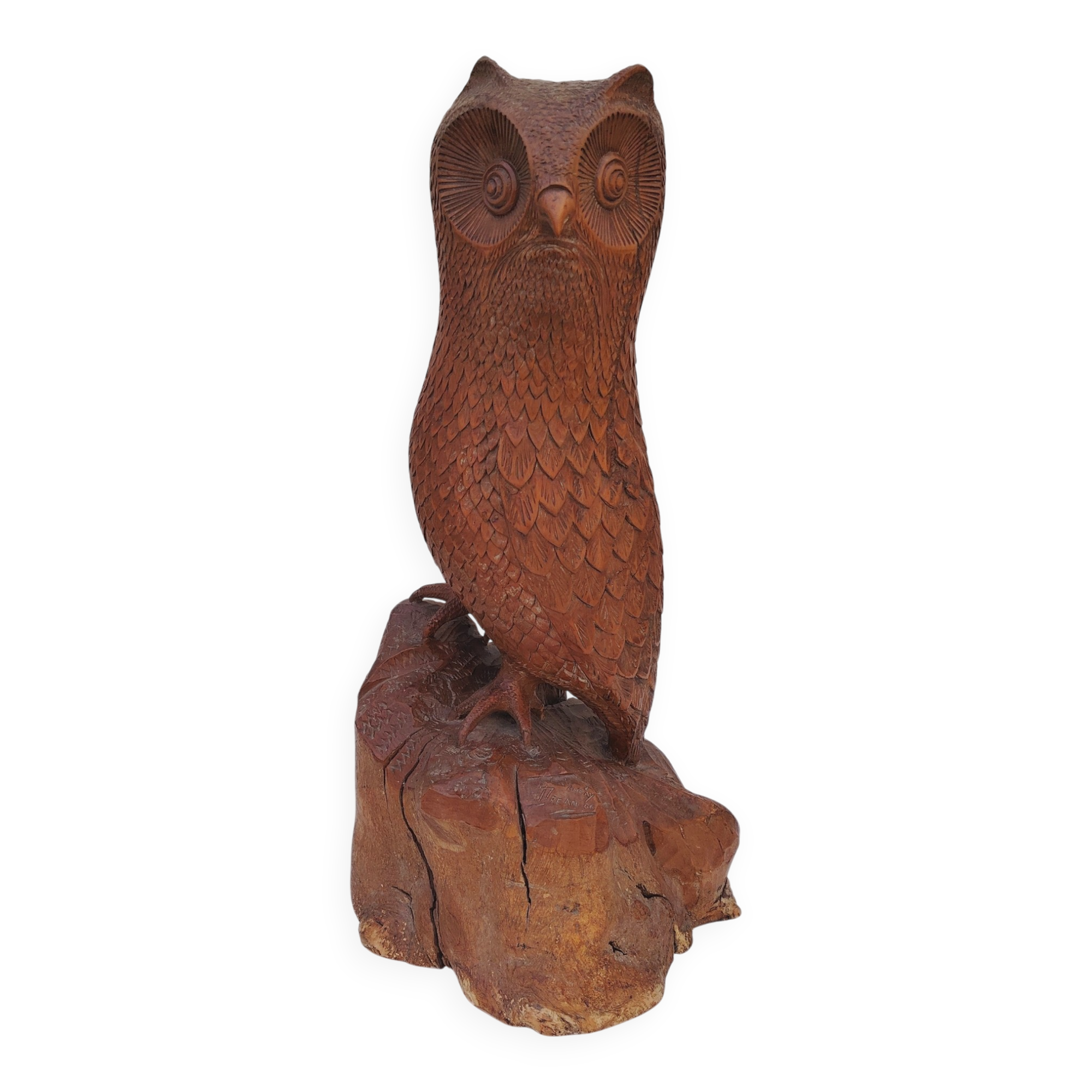 Large wooden owl, sculpture by Alain Dréan, Auray