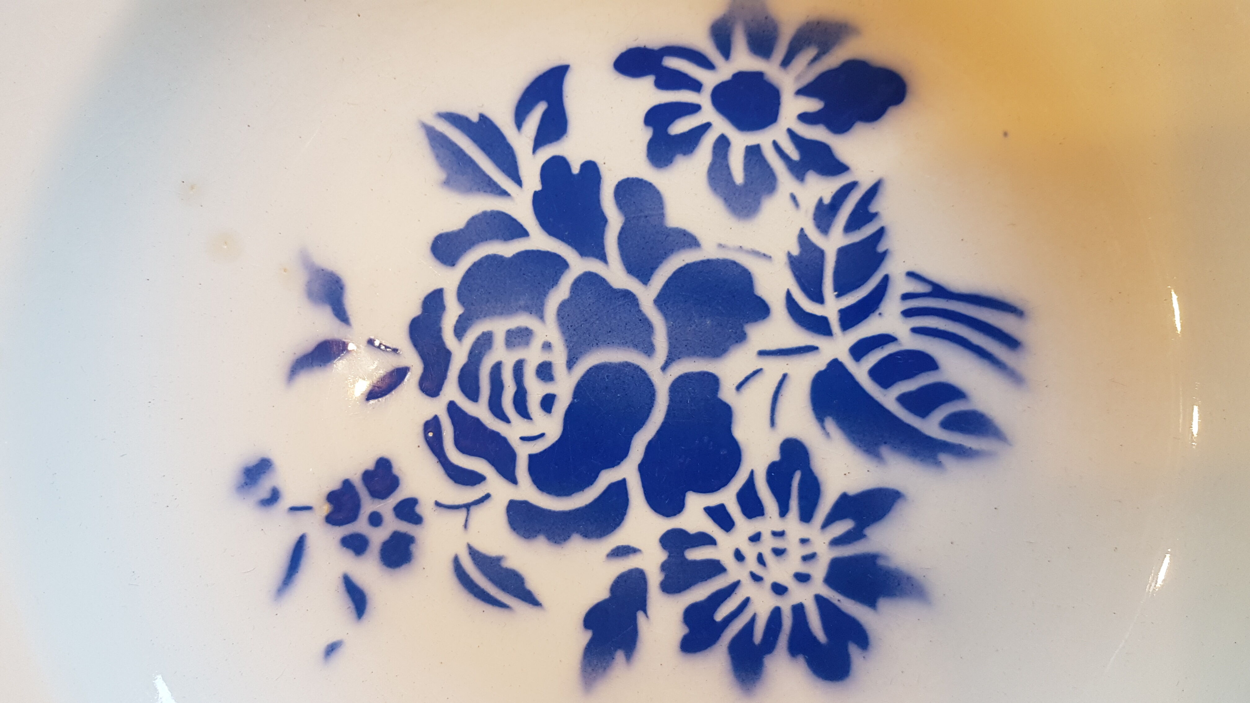 Digoin earthenware hollow plate