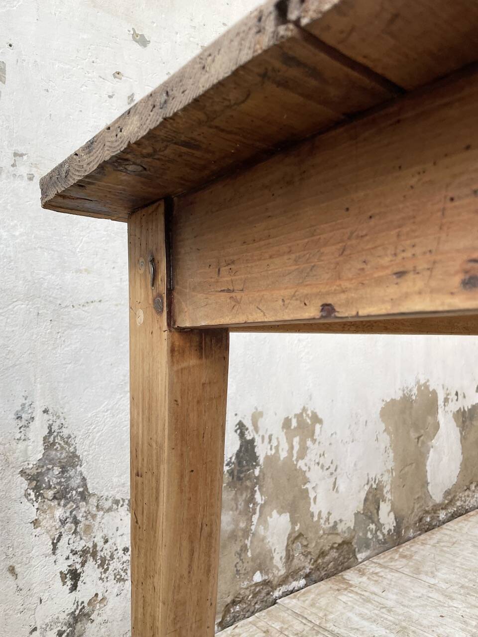 Farmhouse table with spindle legs in oak and pine, 2.5m