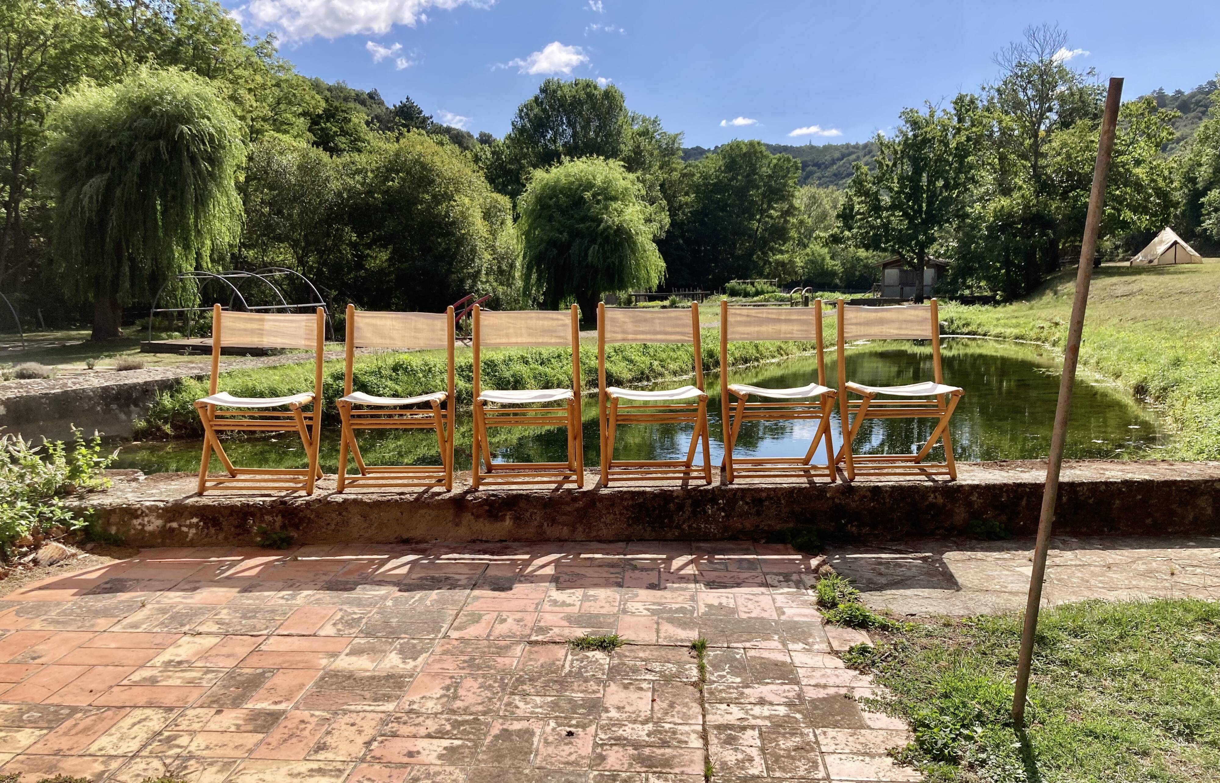 Set of 6 "design 1960" folding chairs.