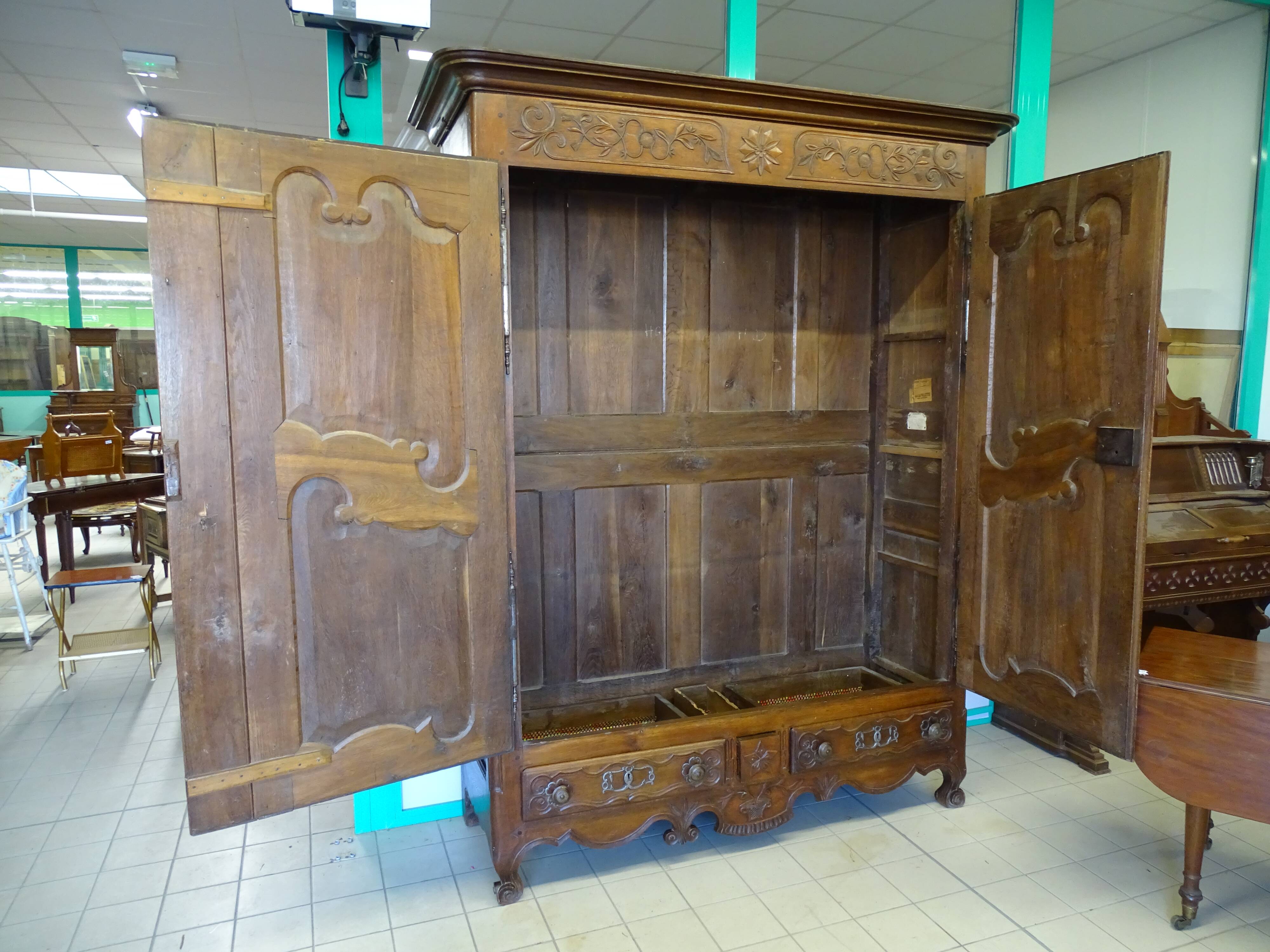 Armoire provençale