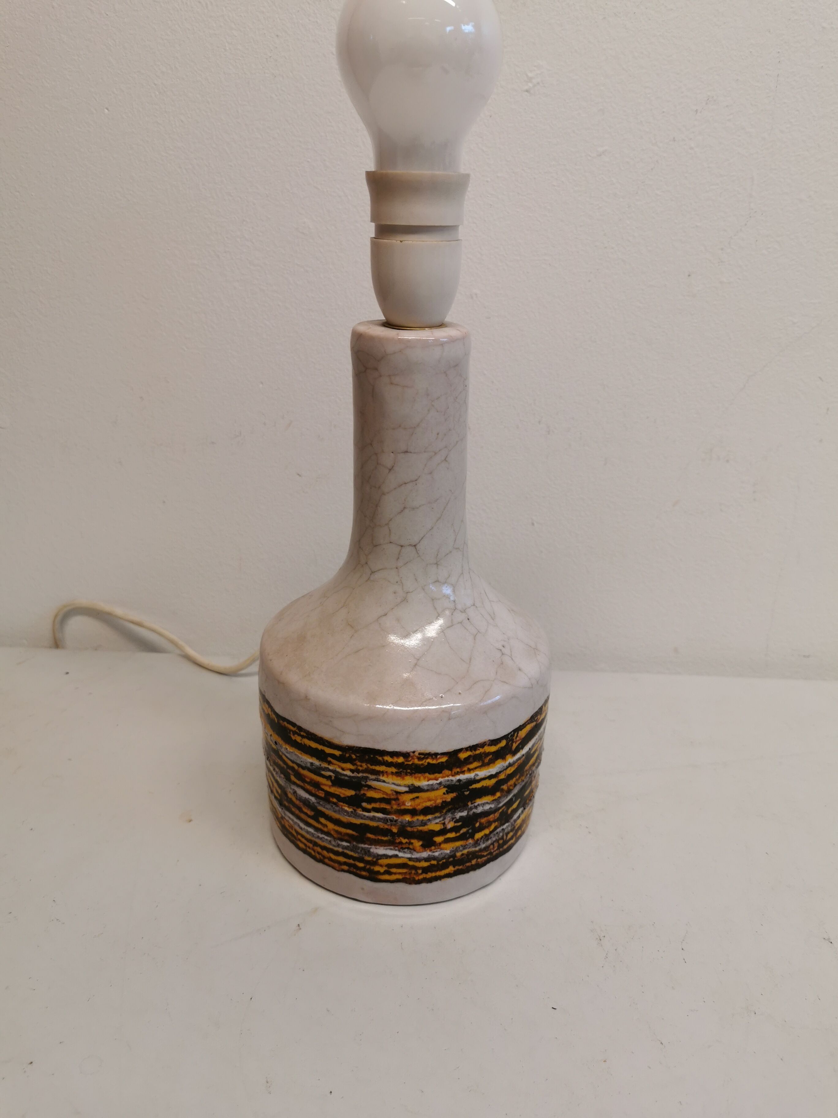 Italian table lamp in beautiful cracked glaze. estimated 1960s