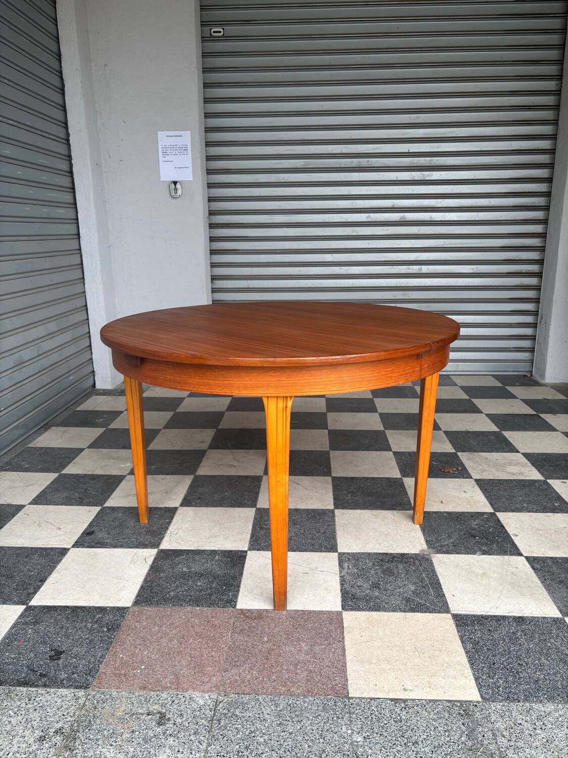 Table ronde vintage
