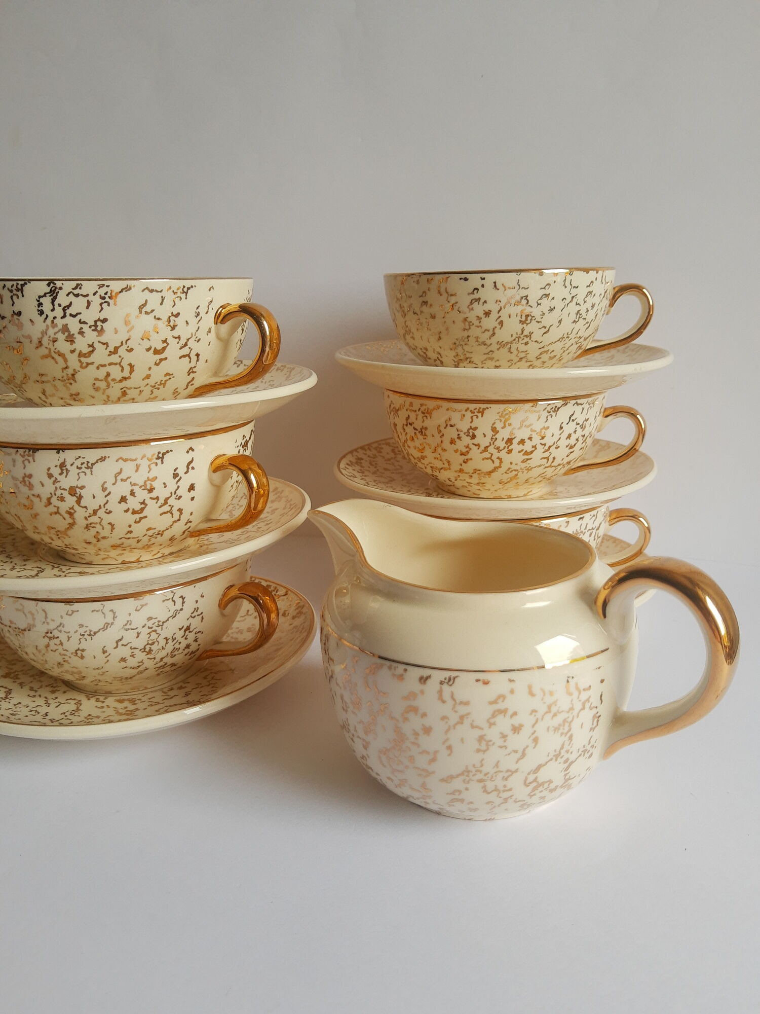 Villeroy and Boch coffee set 9 cups and vintage sugar and milk pot