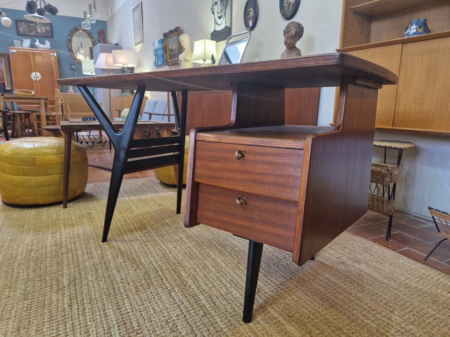 Office of Louis Paolozzi. 1960