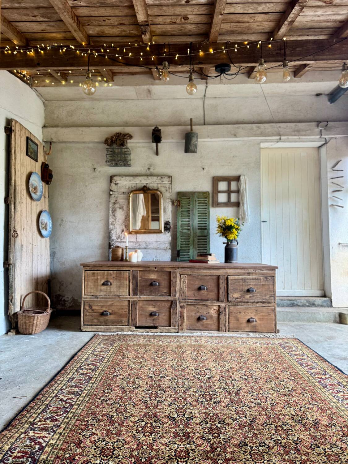 The workshop cabinet with 8 drawers.