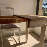 Oval table from the 1930s