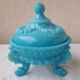 Bonbonnière en opaline bleue