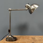 Lampe de table d’atelier Kaiser idell modèle 6726 polie des années 1930
