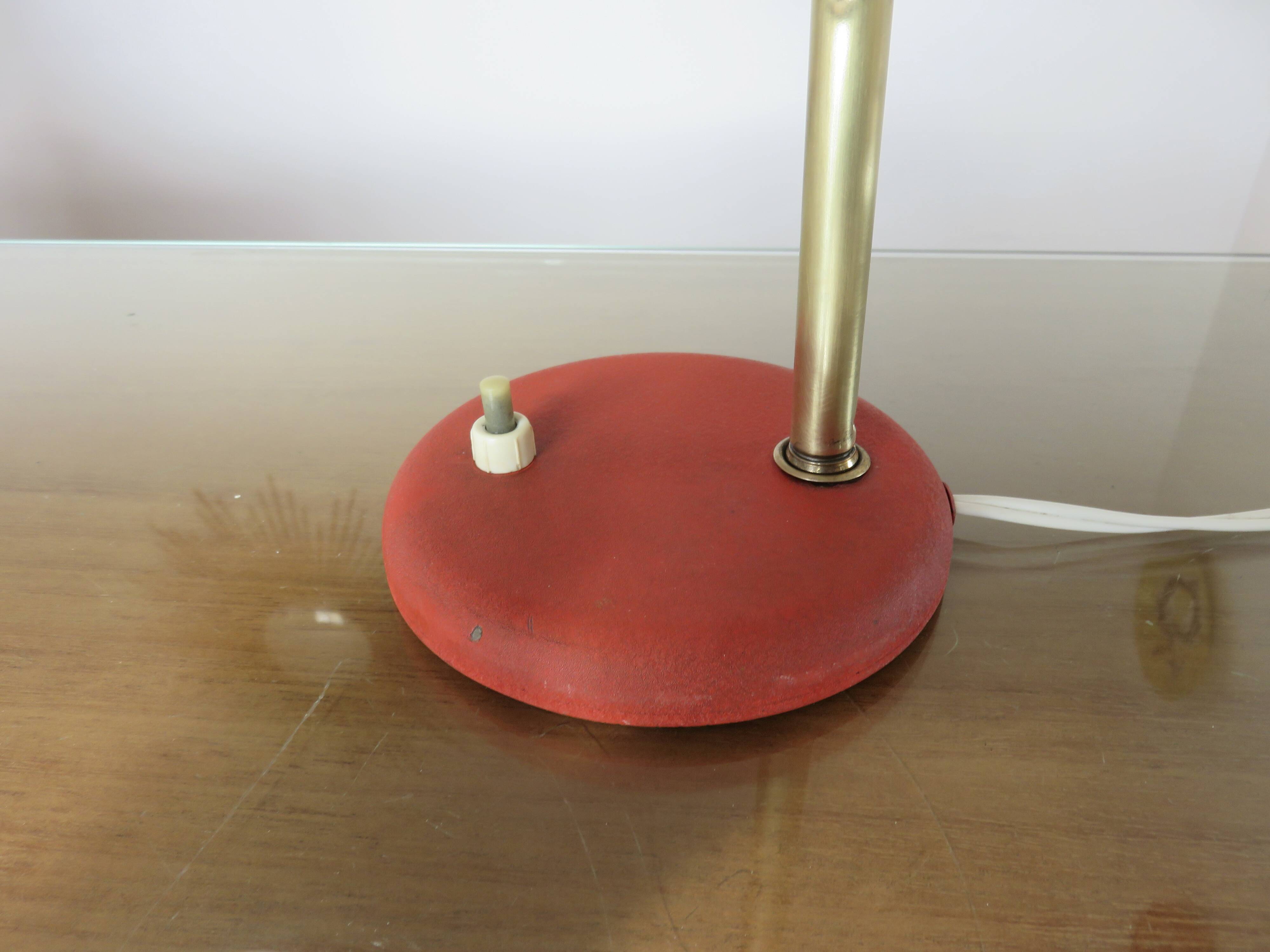 "Cocotte" lamp in brass and red lacquered metal, 1950s-60s.