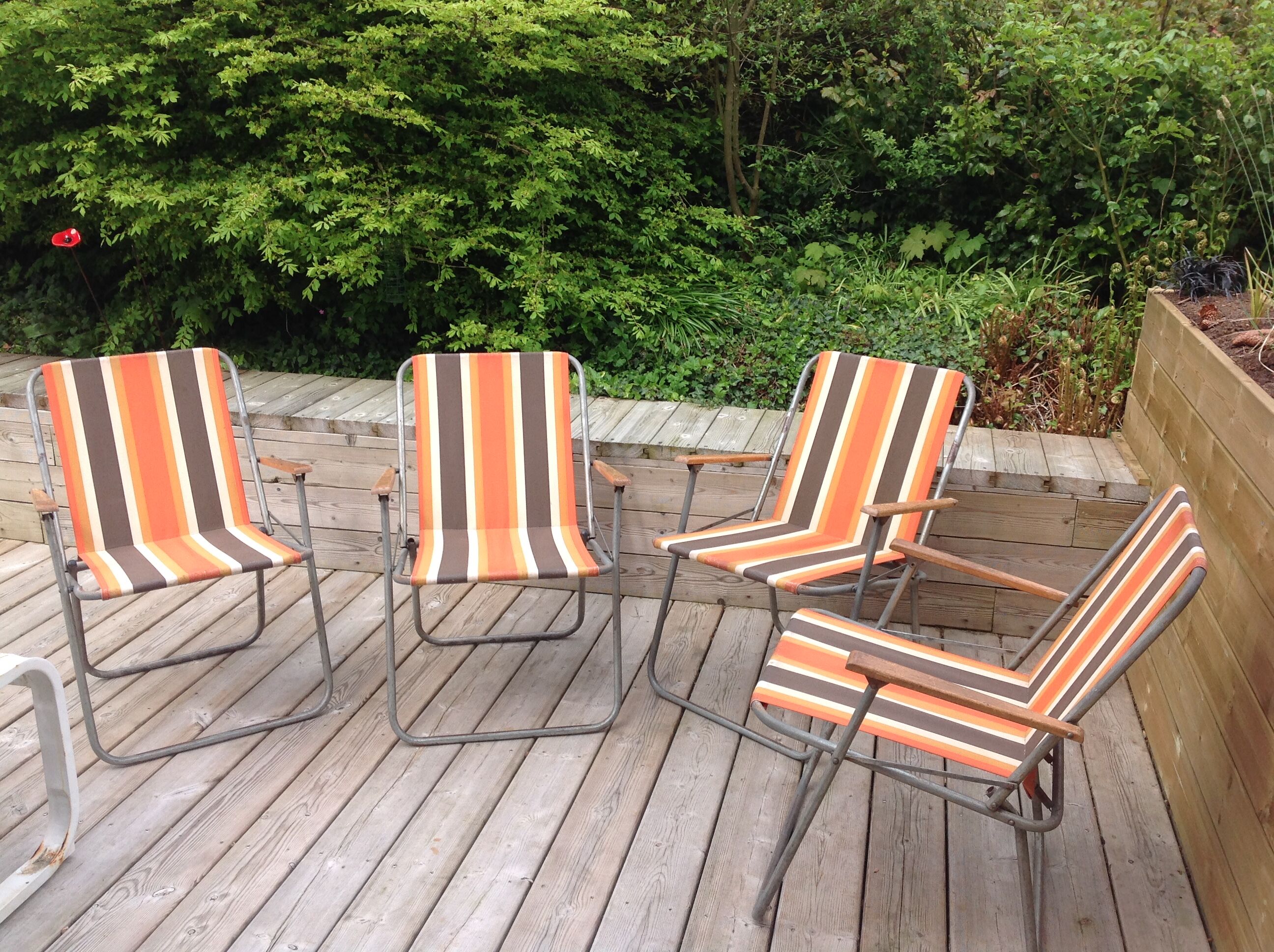 4 vintage camping armchairs