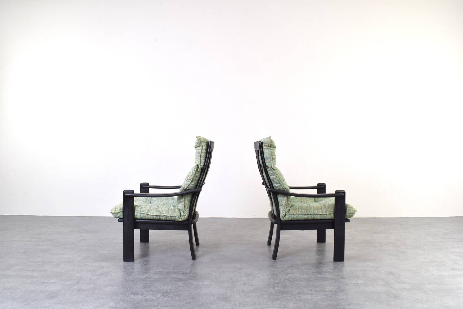 Mid-Century Danish Lounge Chairs and Coffe Table, 1970s.