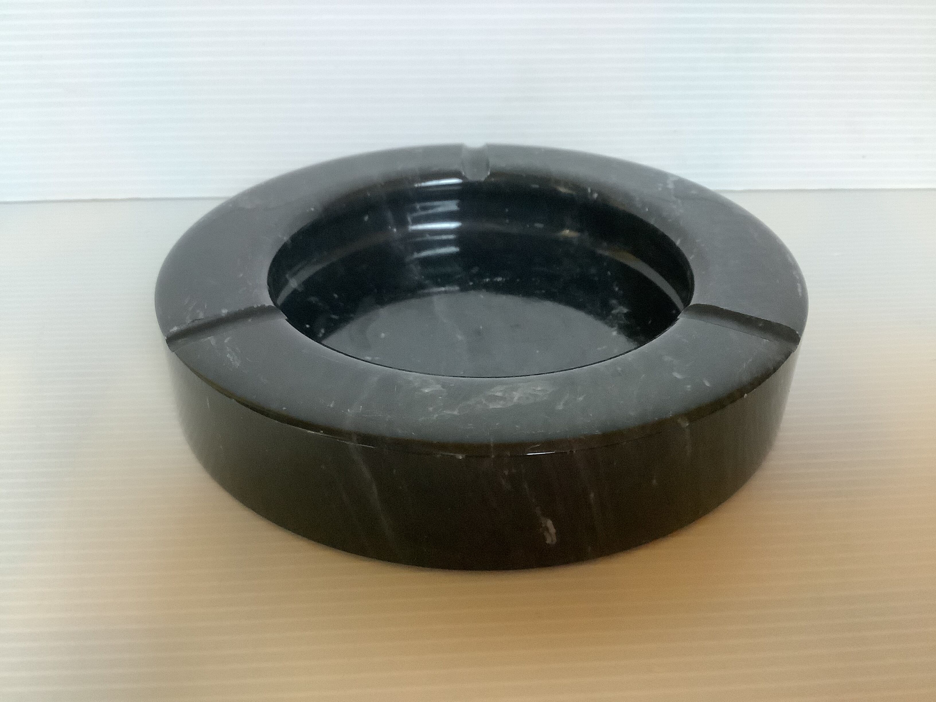 Empty ashtray black marble pocket