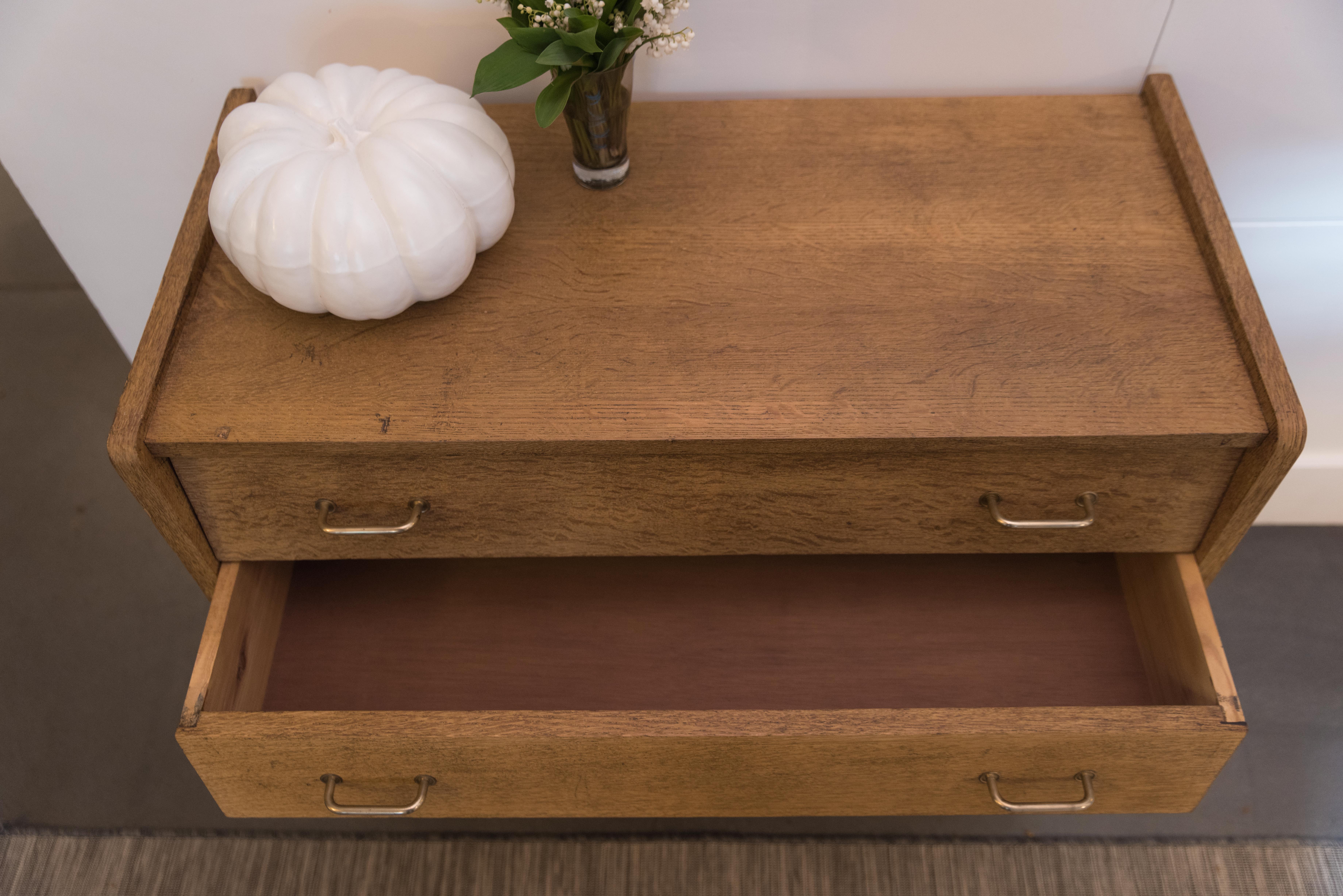 Chest of drawers in oak 50s