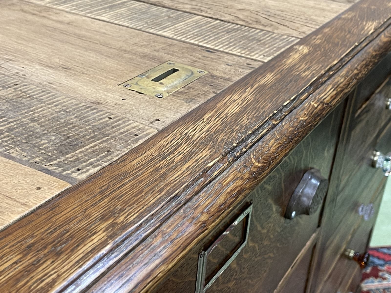 Oak store counter from the 1930s