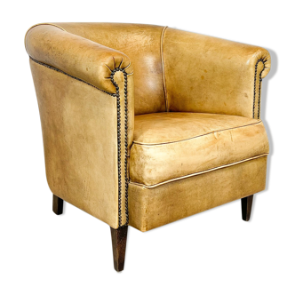 Sheep leather tub club chair