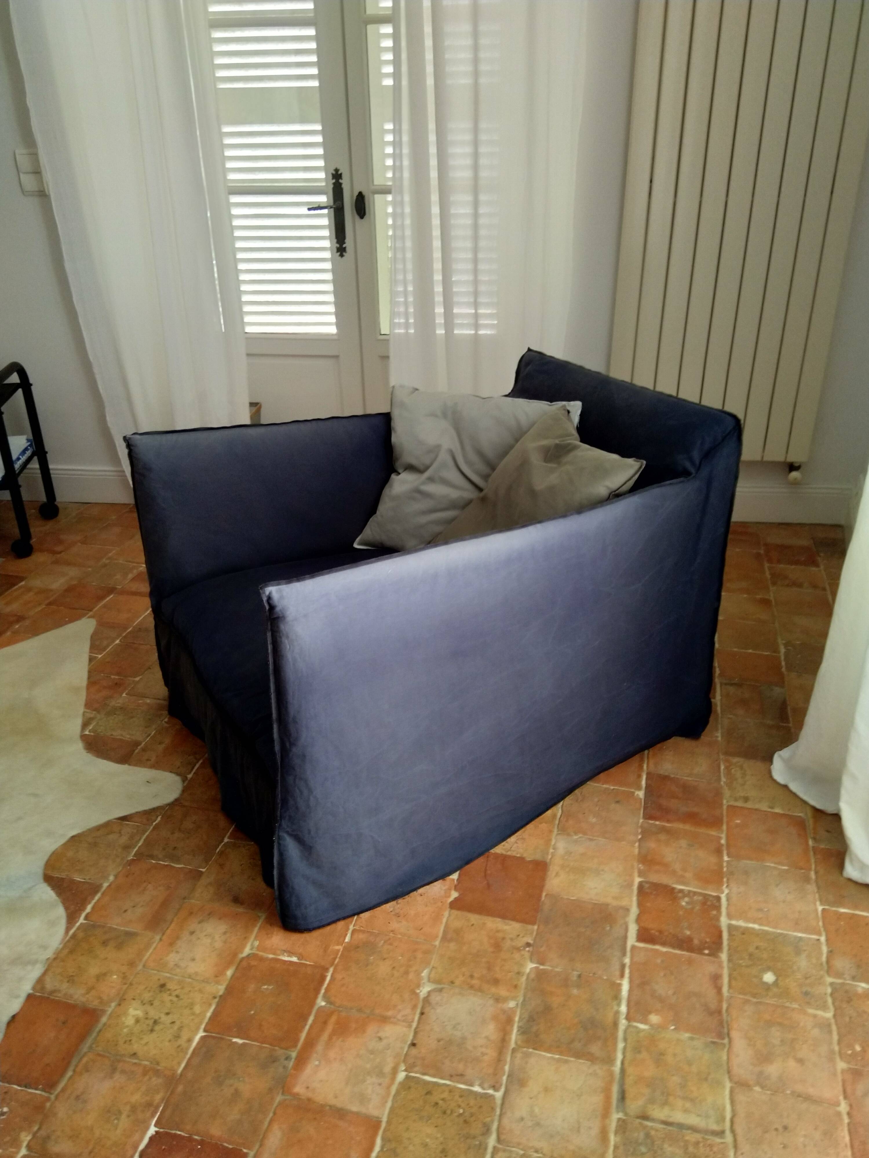 Ghost armchair 01 paola navone