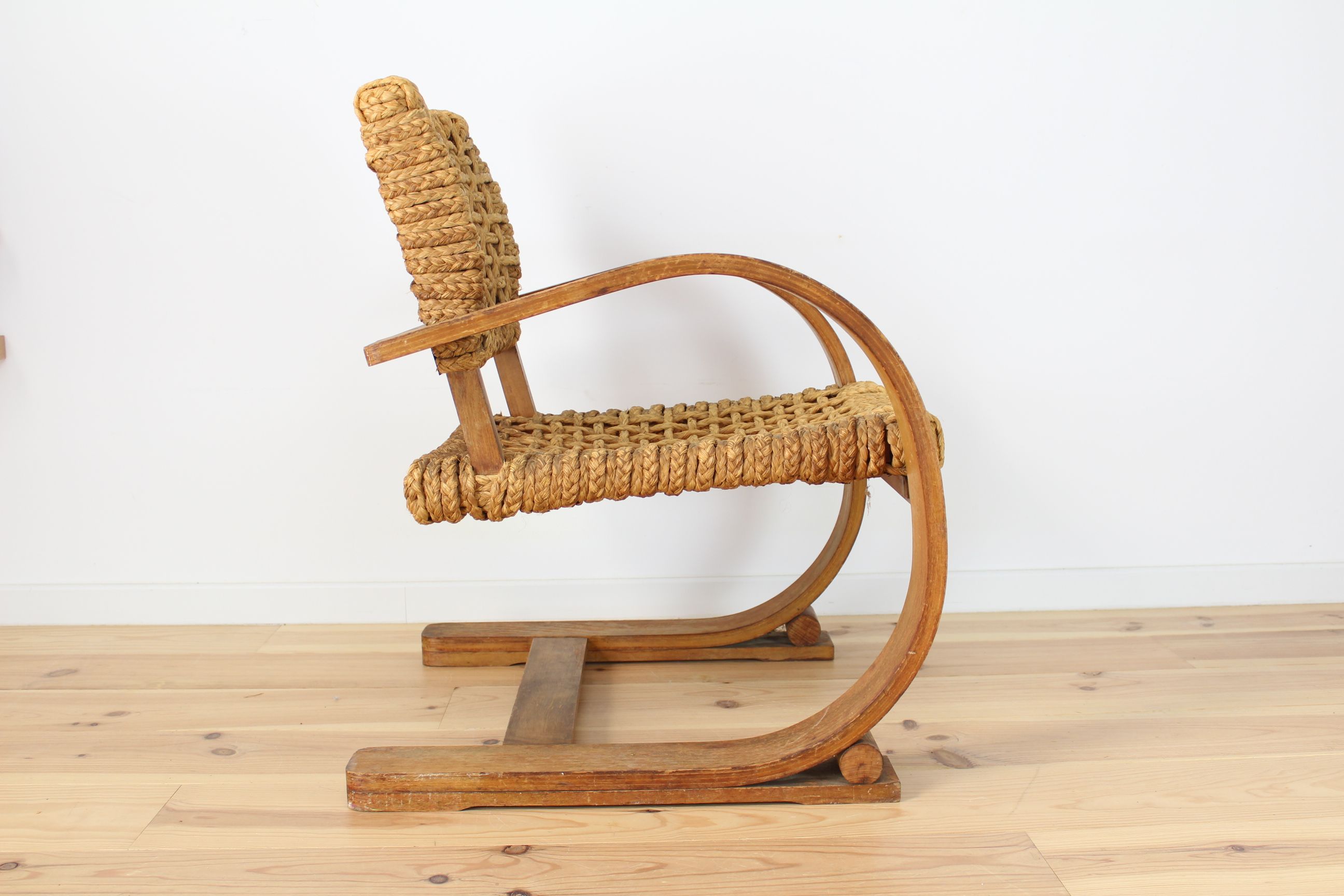 Armchair for Vibo Vesoul in wood and rope