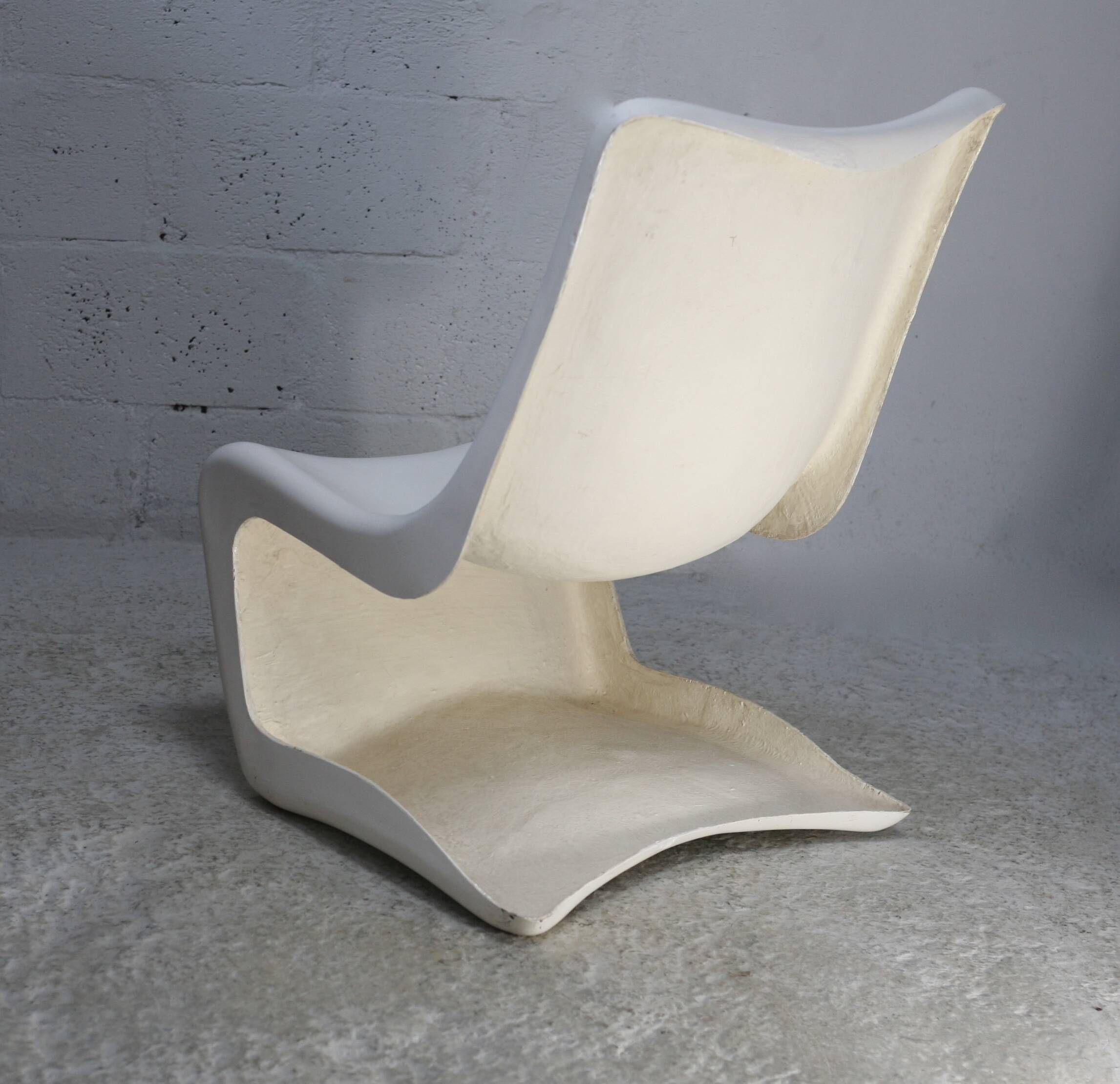 "Space age" armchair. Fiberglass. White lacquered. circa 1970