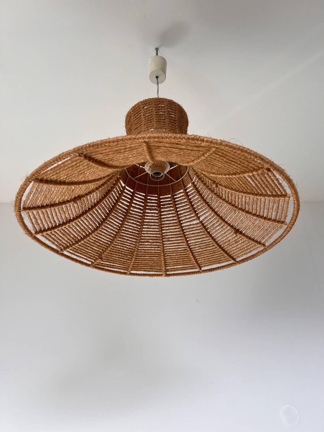 Large vintage rope pendant lamp design from the 70s